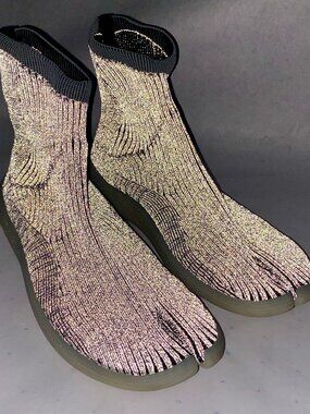 ILYSM Tabi Knit Sock Sneakers Men's 11 Silk